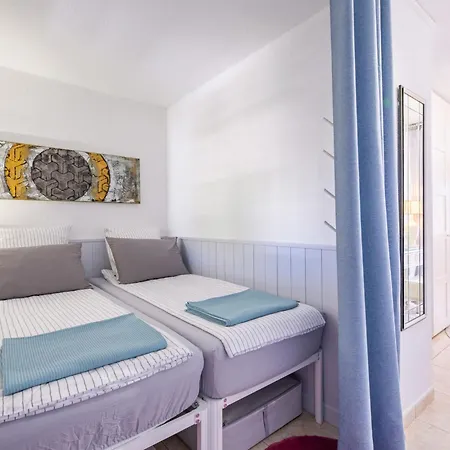 La Perle Rosel By Interhome شقة لي إيسامبر